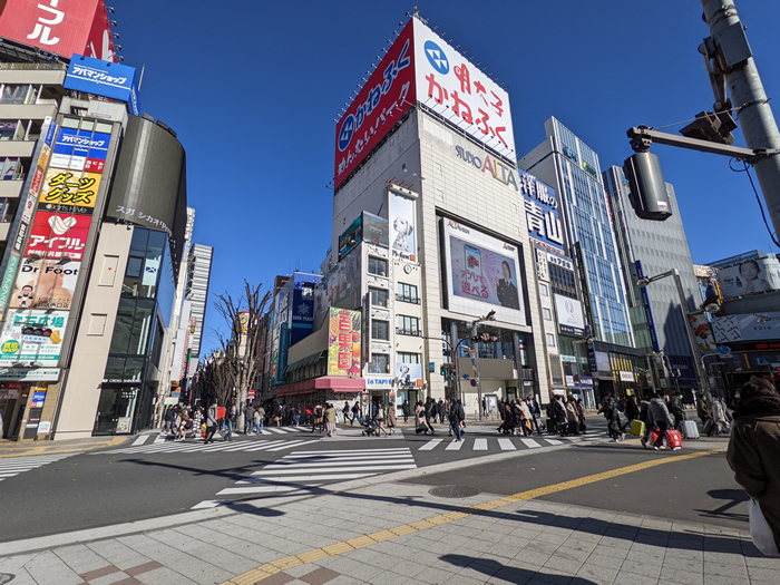 新宿駅東口エリア